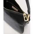 Product COCCINELLE ΤΣΑΝΤΑ  (Διαστάσεις:30 x 21 x 9  εκ.) thumbnail image