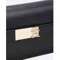 Product TOMMY HILFIGER TH HERITAGE LRG FLAP W/CHAIN (Dimensions: 19 x 4 x 10 cm.) thumbnail image