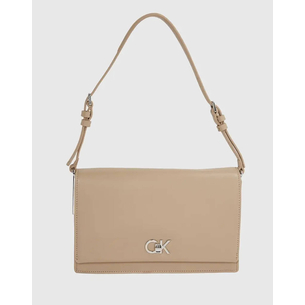 Product CALVIN KLEIN JEANS CK ELONGATED SHOULDER BAG (Διαστάσεις: 26 x 17 x 7εκ.) base image