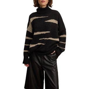 Product NAMASTE ΜΠΛΟΥΖΑ base image