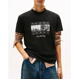 Product TOMMY JEANS TJM REG PHOTO FLAG SS TEE base image