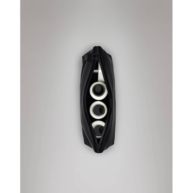 Product RAINS Cosmetic Bag W3 (Dimensions: 13.5 x 20.5 x 6.5 cm) base image