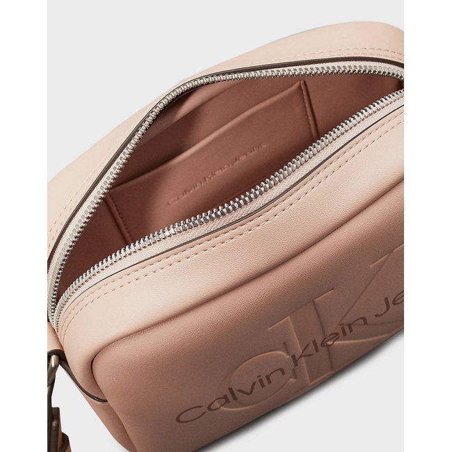Product CALVIN KLEIN JEANS SCULPTED CAMERA BAG18 MONO (Διαστάσεις: 13 x 18 x 7 εκ.) base image