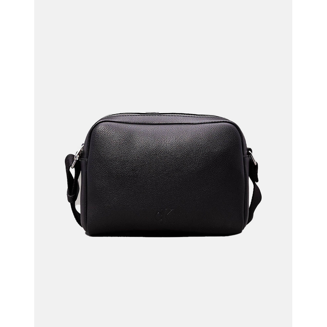 Product CALVIN KLEIN OVER WEBBING CAMERA BAG21 PU (Διαστάσεις: 21 x 16 x 9 εκ.) base image