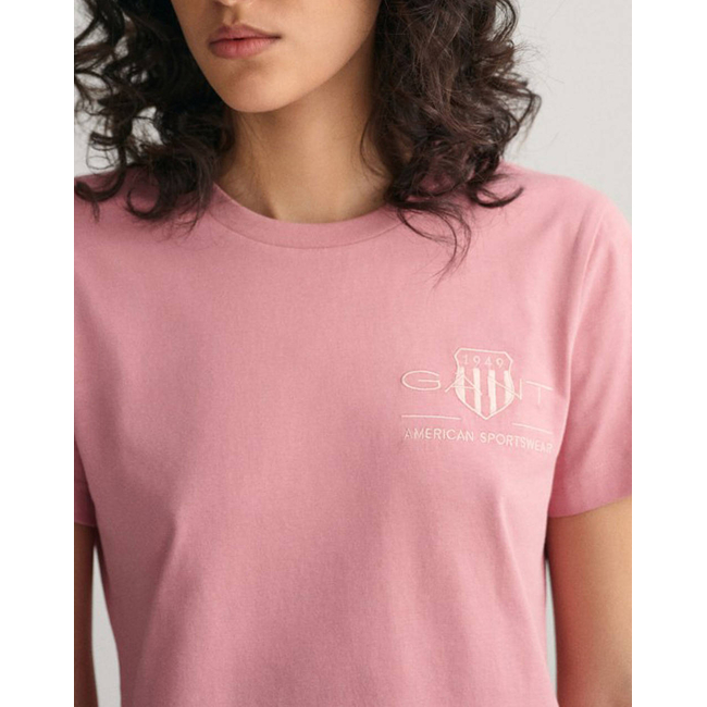 Product GANT REG TONAL SHIELD SS T-SHIRT base image
