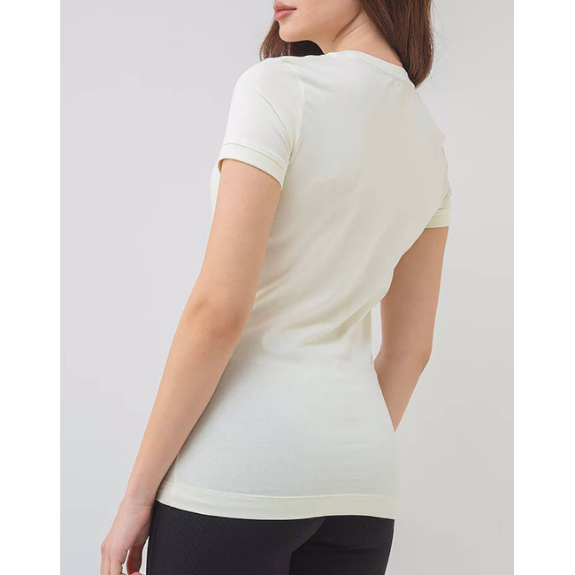 Product GUESS SS CN MINI TRIANGLE TEE ΜΠΛΟΥΖΑ ΓΥΝΑΙΚΕΙΟ base image