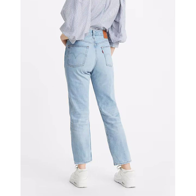 Product LEVIS 501® CROP base image