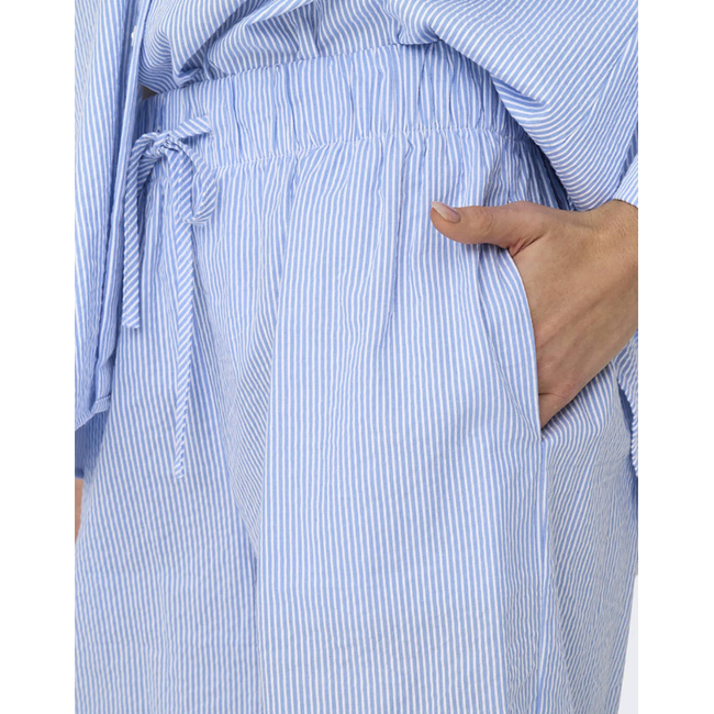 Product ONLY ONLAUGUSTA SHORTS WVN NOOS base image