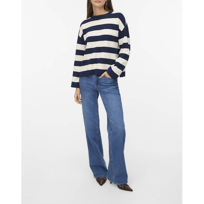 Product VERO MODA VMSILJE LS O-NECK BOXY PULLOVER NOOS base image