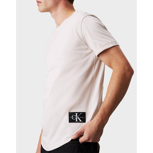 Product CALVIN KLEIN BADGE ROUND HEM TEE base image