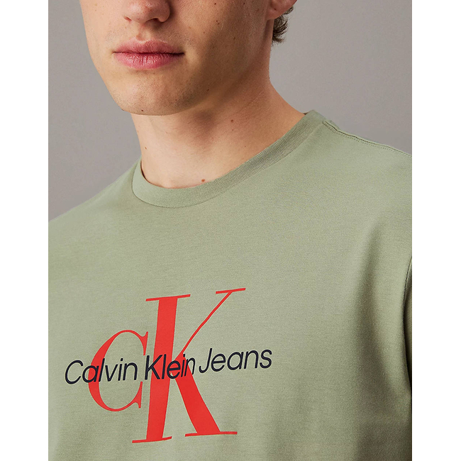 Product CALVIN KLEIN SS HERO MONOGRAM TEE 30S EU OPT base image