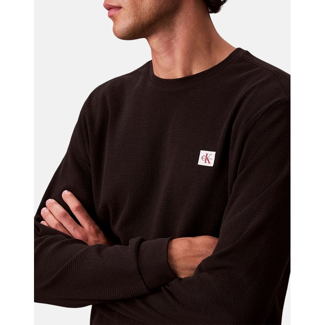 Product CALVIN KLEIN LS WAFFLE BADGE CREWNK TEE base image