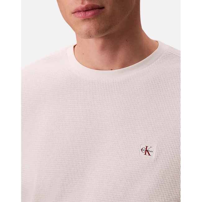 Product CALVIN KLEIN LS WAFFLE BADGE CREWNK TEE base image