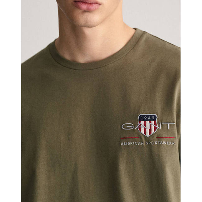 Product GANT REG ARCHIVE SHIELD EMB SS T-SHIRT base image