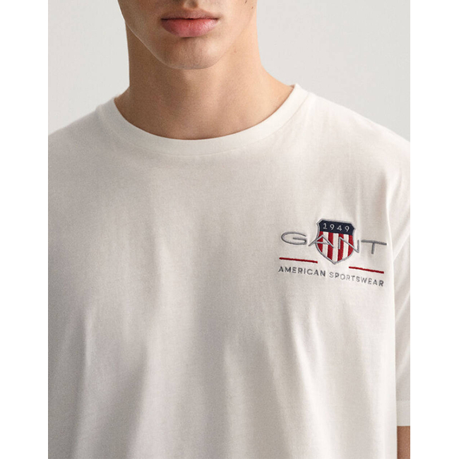 Product GANT REG ARCHIVE SHIELD EMB SS T-SHIRT base image