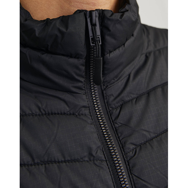 Product JACK&JONES JJESTATE PACKABLE BW COLLAR NOOS base image