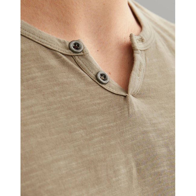 Product JACK&JONES JJESPLIT NECK TEE base image
