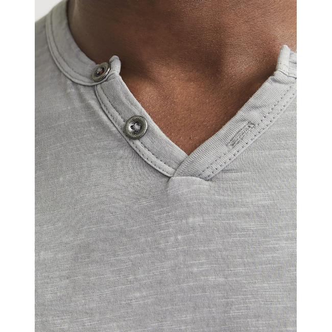 Product JACK&JONES JJESPLIT NECK TEE base image