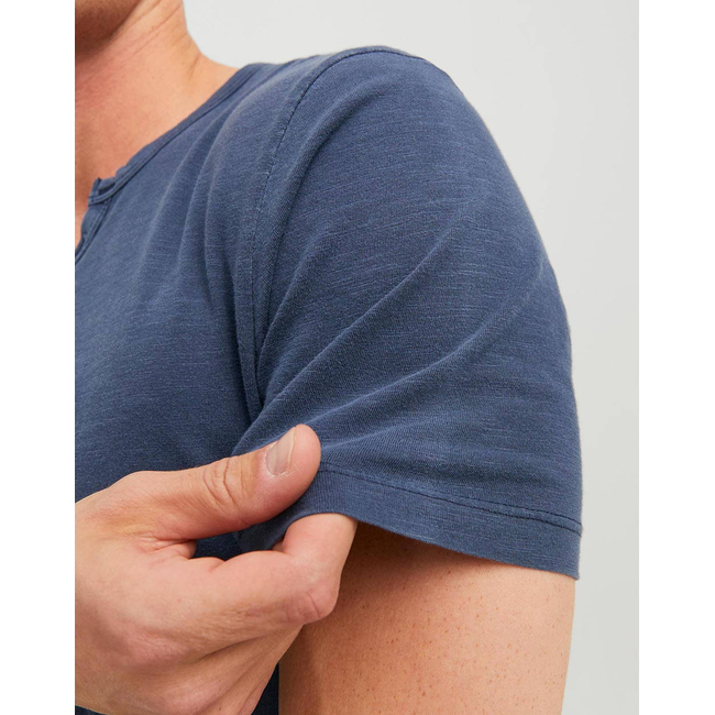 Product JACK&JONES JJESPLIT NECK TEE base image