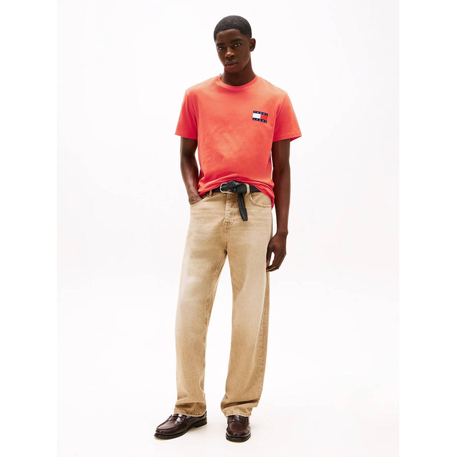 Product TOMMY JEANS TJM SLIM ESSENTIAL FLAG TEE EXT base image