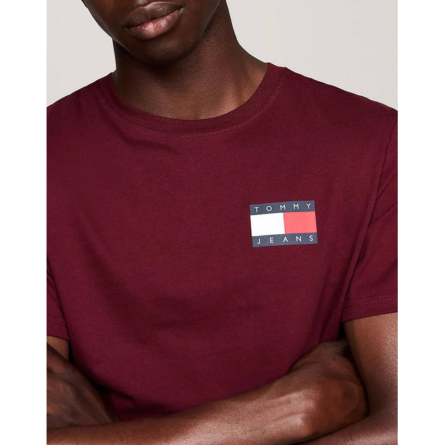 Product TOMMY JEANS TJM SLIM ESSENTIAL FLAG TEE EXT base image