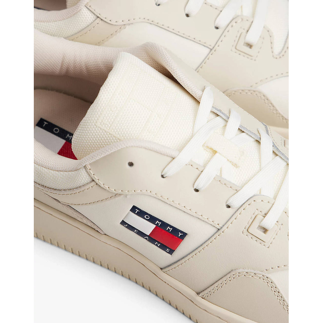 Product TOMMY JEANS TJM RETRO BASKET ESS base image