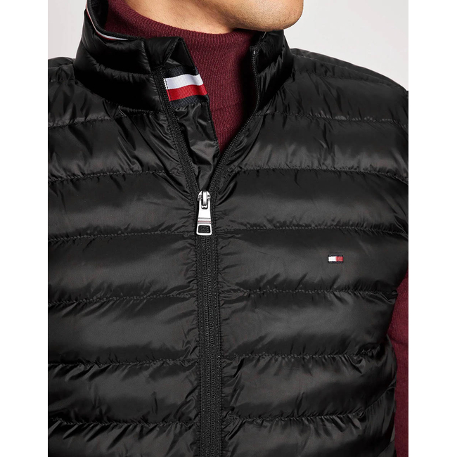 Product TOMMY HILFIGER ΜΠΟΥΦΑΝ ΑΜΑΝΙΚΟ PACKABLE RECYCLED VEST base image