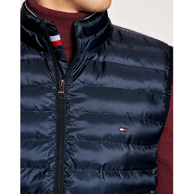Product TOMMY HILFIGER ΜΠΟΥΦΑΝ ΑΜΑΝΙΚΟ PACKABLE RECYCLED VEST base image