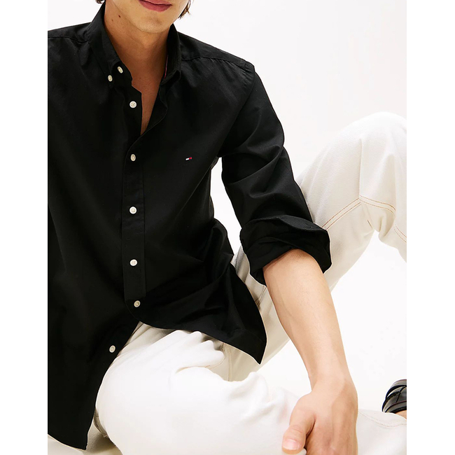 Product TOMMY HILFIGER CORE FLEX POPLIN SOLID RF SHIRT base image