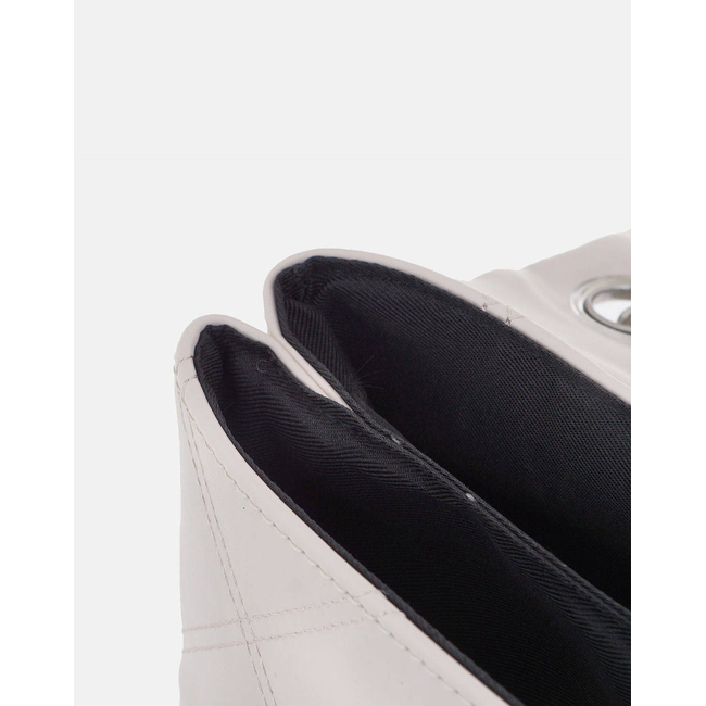 Product KENDALL+KYLIE ΤΣΑΝΤΕΣ ΩΜΟΥ (Διαστάσεις: 27 x 17 x 9εκ) base image