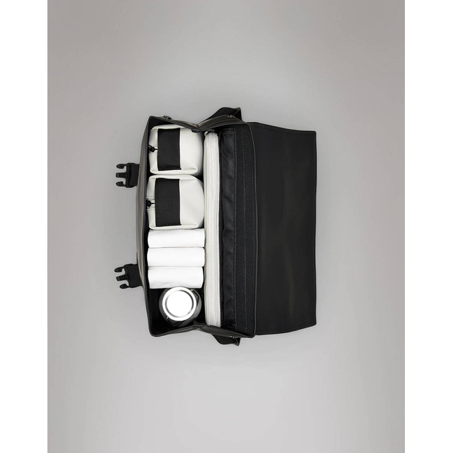 Product RAINS Trail MSN Bag W3 (Dimensions: 21 x 16 x 8.5 cm) base image