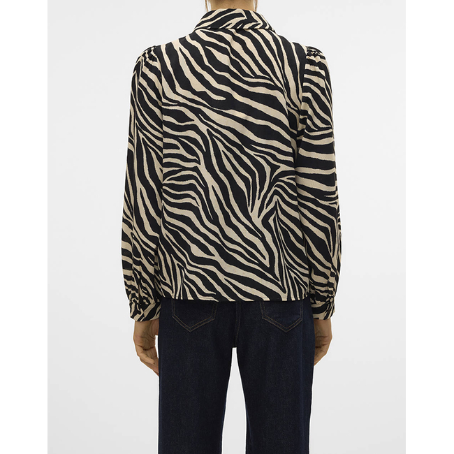 Product VERO MODA VMTEAGAN L/S SHIRT WVN BTQ GA base image