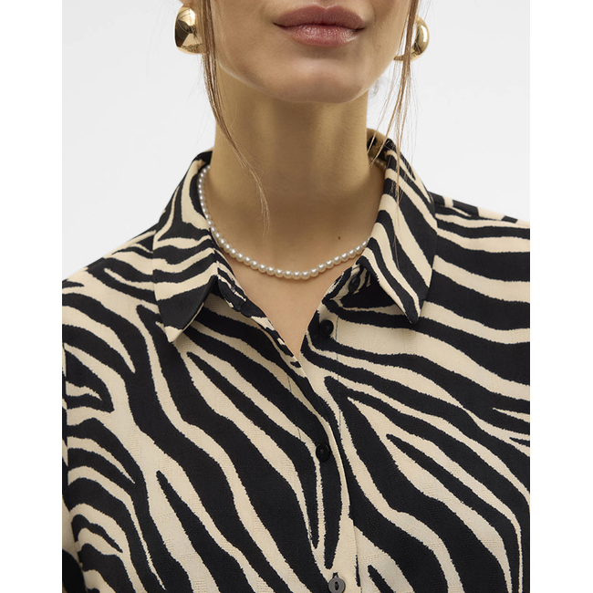 Product VERO MODA VMTEAGAN L/S SHIRT WVN BTQ GA base image