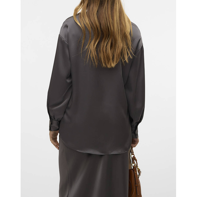 Product VERO MODA VMNAOMA LS RELAXED SHIRT VMA base image