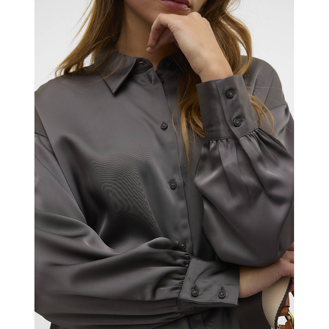 Product VERO MODA VMNAOMA LS RELAXED SHIRT VMA base image