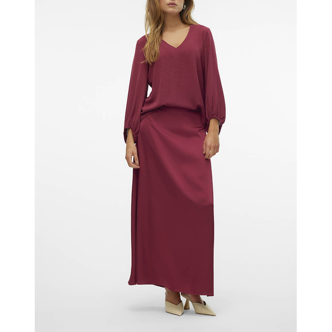 Product VERO MODA VMOLIVIA L/S V-NECK TOP WVN BTQ GA base image
