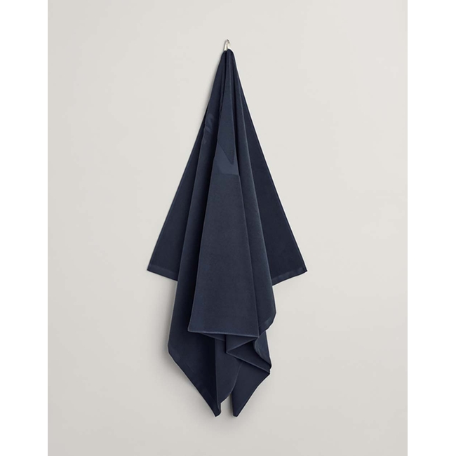 Product GANT NEW HAVEN LOGO BEACH TOWEL (Dimensions: 100 x 180cm.) base image