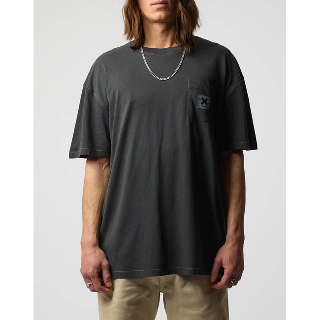 Product BLUE BANANA ANTHRACITE ICONIC TEE / ΚΟΝΤΟΜΑΝΙΚΟ base image