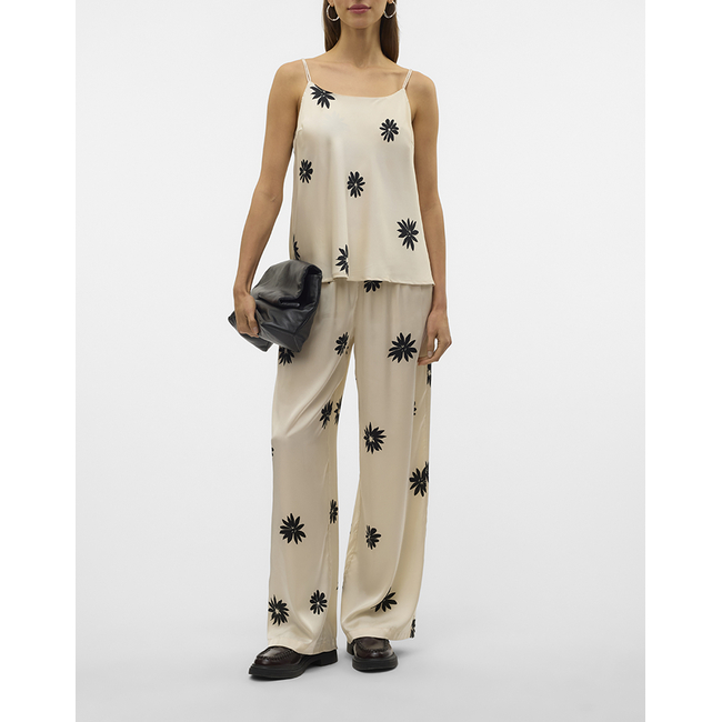 Product AWARE VMROE MW LOOSE PANTS VMA base image