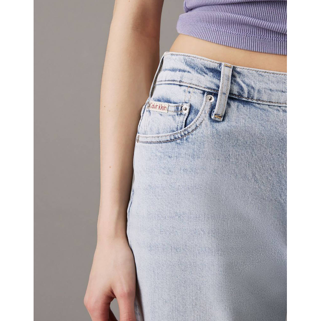 Product CALVIN KLEIN JEANS MOM JEAN base image
