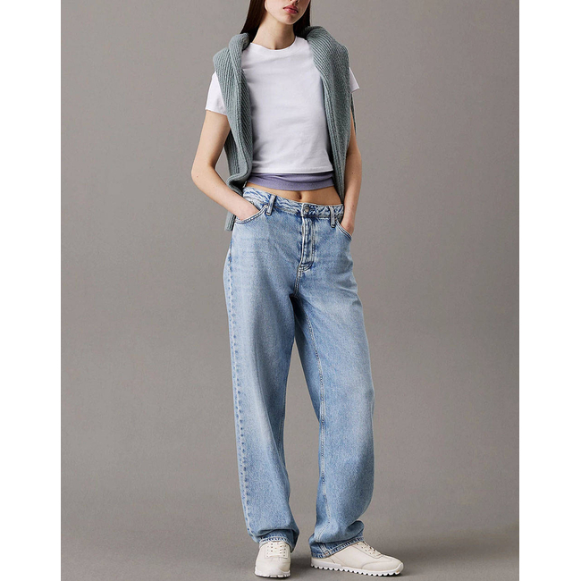 Product CALVIN KLEIN JEANS CLEAN CROPPED SHORT SLEEVE TEE base image