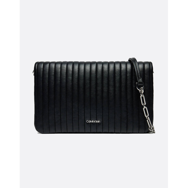 Product CALVIN KLEIN JEANS MINI LINE QUILT CROSSBODY (Dimensions: 22.5 x 14 x 3cm.) base image
