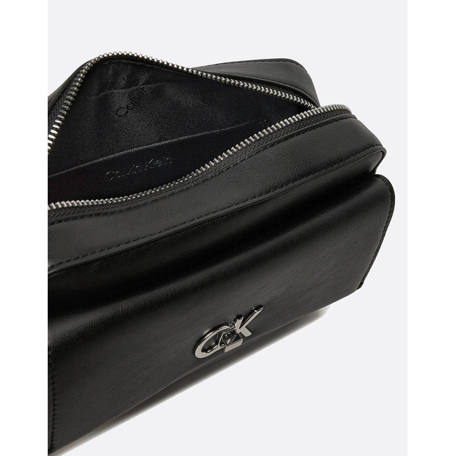 Product CALVIN KLEIN JEANS CK CAMERA BAG W/POCKET (Dimensions: 21 x 15 x 6cm.) base image