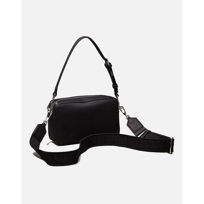 Product CALVIN KLEIN JEANS CK MUST CONVERTIBLE CAMERA BAG (Διαστάσεις: 21.5 x 16.5 x 5εκ.) base image