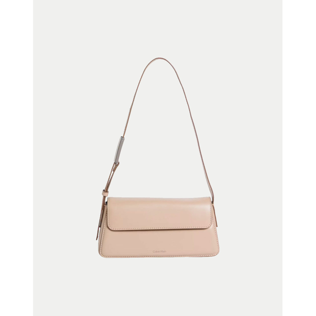 Product CALVIN KLEIN JEANS BELTED SMALL SHOULDER BAG (Διαστάσεις: 23.5 x 12 x 6εκ.) base image
