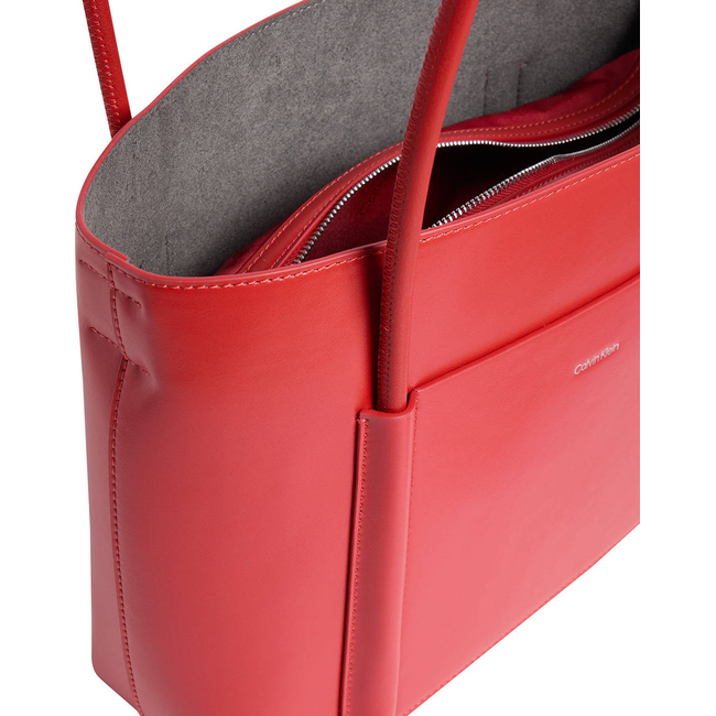Product CALVIN KLEIN JEANS CK LINN MEDIUM SHOPPER (Διαστάσεις: 24.5 x 20 x 6.5εκ.) base image