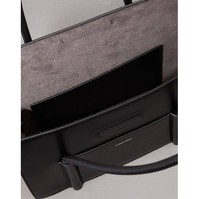 Product CALVIN KLEIN JEANS CK LINN SHOULDER BAG (Διαστάσεις: 30.5 x 17.8 x 10.2εκ.) base image