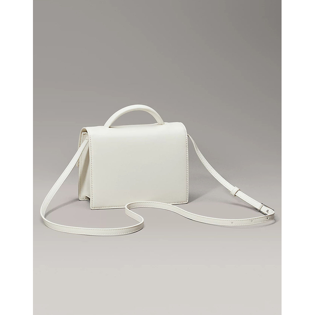 Product CALVIN KLEIN JEANS CK LINN TOP HANDLE CROSSBODY (Διαστάσεις: 19 x 13 x 7.5εκ.) base image