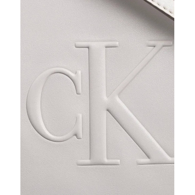Product CALVIN KLEIN SCULPTED MINI EW TOTE (Διαστάσεις: 22 x 27 x 7εκ.) base image