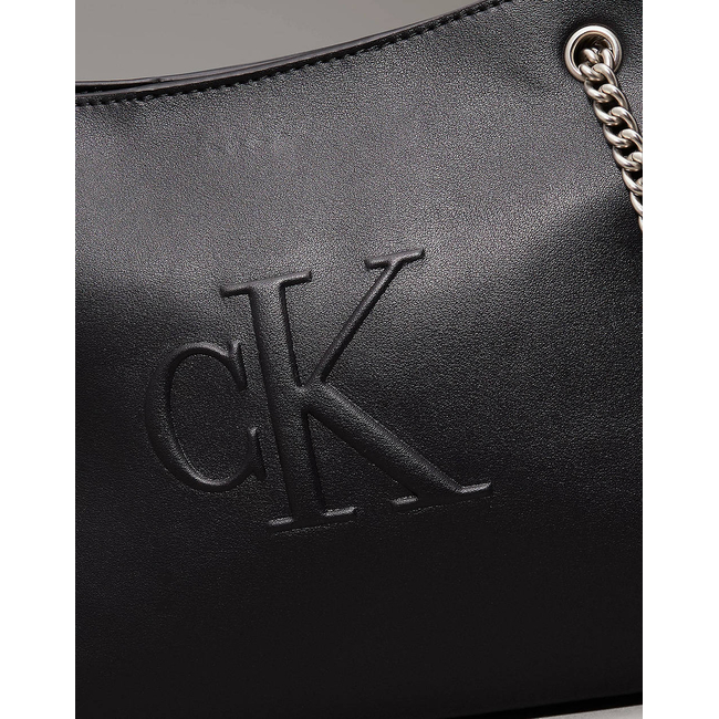Product CALVIN KLEIN SCULPTED CHAIN SHOULDER BAG (Διαστάσεις: 20 x 26 x 9εκ.) base image
